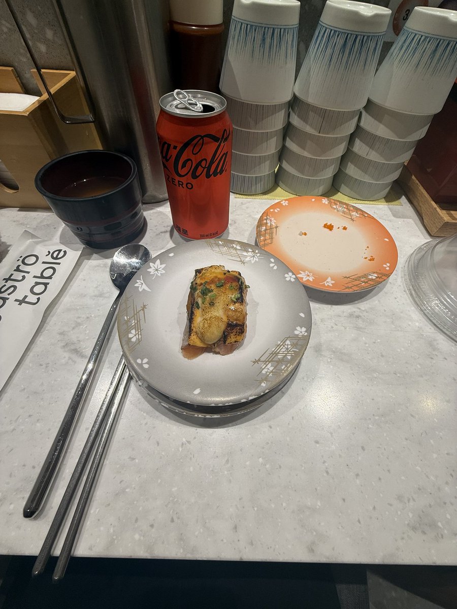 nobody2777's tweet photo. 이거 진짜 쫀맛인데 한 접시에 7천원임…엄 https://t.co/paJiq7viKK