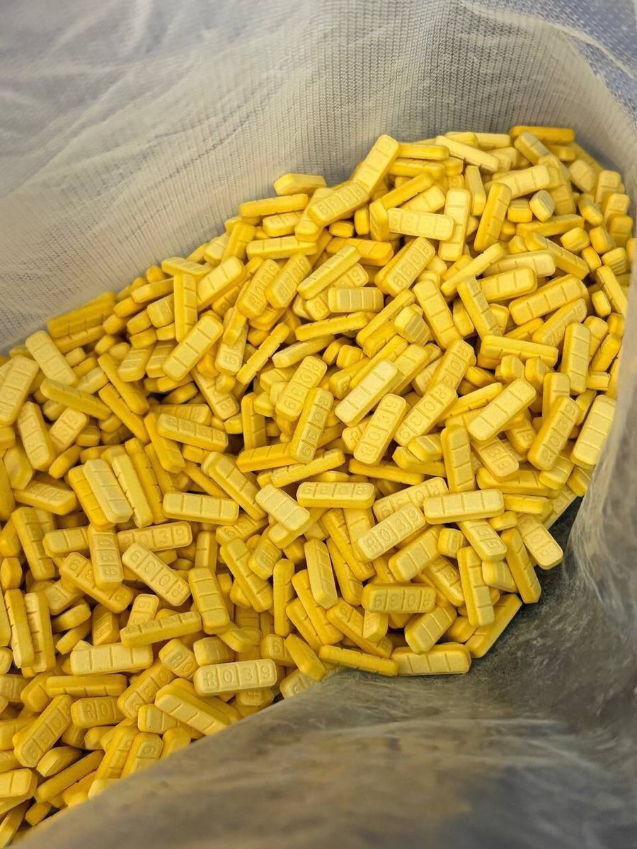 chiyamonster's tweet photo. ETHYL-FLUALP XANAX YELLOW R039 https://t.co/ix685QbHzr