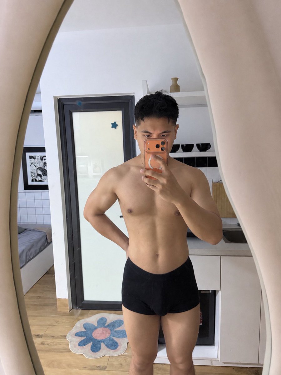 hieuhunghuc9x's tweet photo. Hello everyone! This is Hieuhunghuc. My old X account with 100k followers has been suspended, and unfortunately, we have to accept it. Now I'm creating a new X account to hope everyone still supports me, and I'll continue to upload incredibly eye-catching videos 😎 
Thank you! https://t.co/6vKdGJc3L0