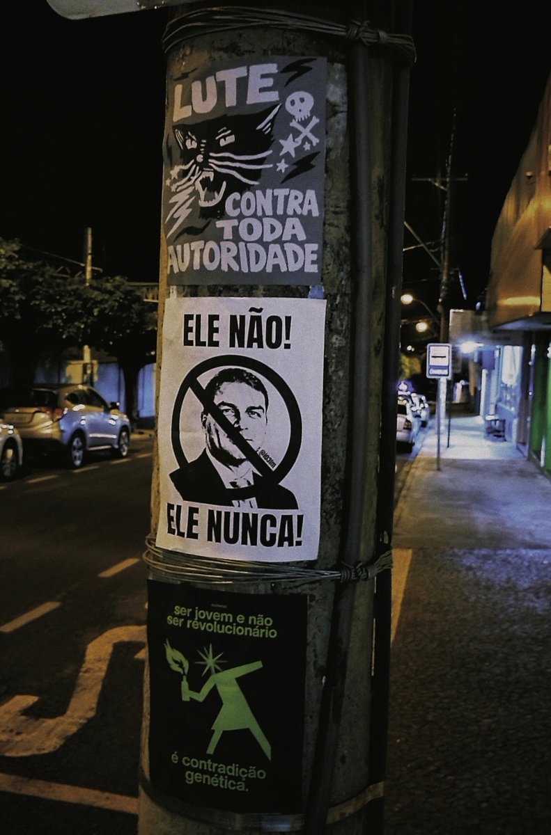 t0zien's tweet photo. colando esses pela cidade https://t.co/7BtV8h99mv