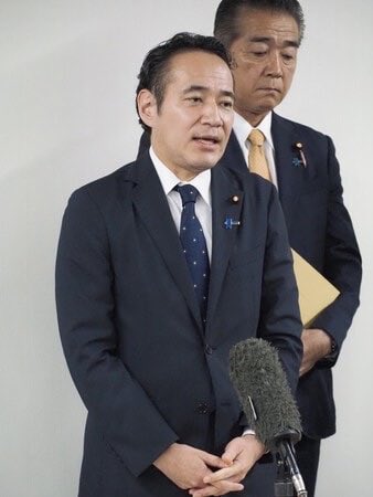 Tanakaseiji14's tweet photo. 【速報】簗農相、辞任を改めて否定

やめちまえ！
ボケ！
#自民党ﾓｰﾑﾘ https://t.co/lSC0SsTuB1
