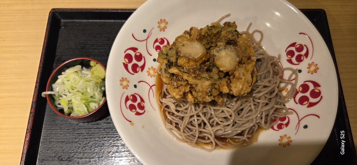 monetnoe's tweet photo. メンクリ行ったご褒美
いろり庵きらくで帆立と舞茸のかき揚げ蕎麦 https://t.co/5M6nqCeeTD