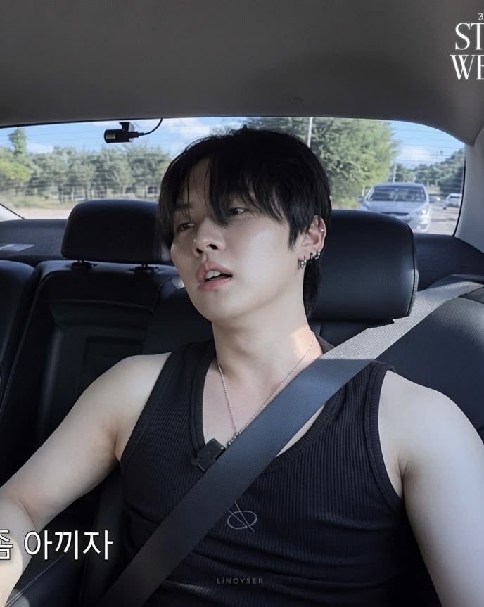 juwang0802's tweet photo. 🐰 letting 🐿️ top him for the first time after filming 

#skznsfw #nsfwskz #skzporn
#kpopnsfw #kpopporn #minsung https://t.co/aWMoU8OjuM