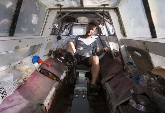 xPrinceJuba's tweet photo. 🌍 Today in History October 6, 2007

Jason Lewis made history on this day in 2007 when he completed the first human powered circumnavigation of the globe.

After setting out from Greenwich, England, in 1994, Lewis spent 13 years traveling more than 46,000 miles across five continents and two oceans using a bicycle, inline skates, kayak, rowing and a specially built pedal-powered boat called Moksha.

His journey included serious injuries, illnesses, storms, a crocodile attack and countless other challenges, but he refused to give up.

On October 6, 2007, Lewis finally returned to Greenwich, completing an extraordinary journey around the world without relying on engines or sails.

🚲🌊 13 years. 46,000+ miles. One incredible human-powered journey.

Today, we remember Jason Lewis and the determination it took to pedal, row, skate and crawl his way around the planet. 🌎