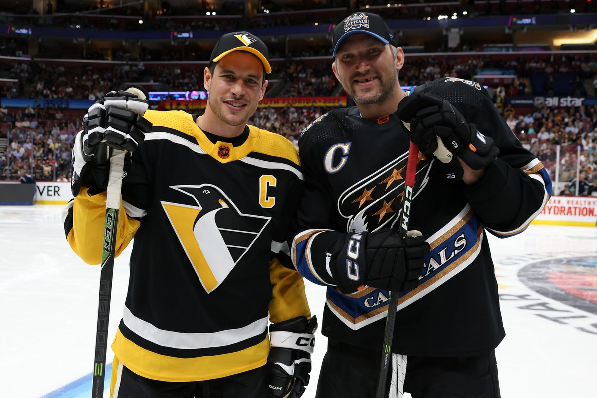 DKSports's tweet photo. Which 🐐 is greater❓

Sidney Crosby (1420 GP)
• 654 G
• 1107 A
• 1761 PTS
• 3 Cups 🏆

Alex Ovechkin (1573 GP)
• 929 G
• 758 A
• 1687 PTS
• 1 Cup 🏆 https://t.co/eaB1NXxJ3k