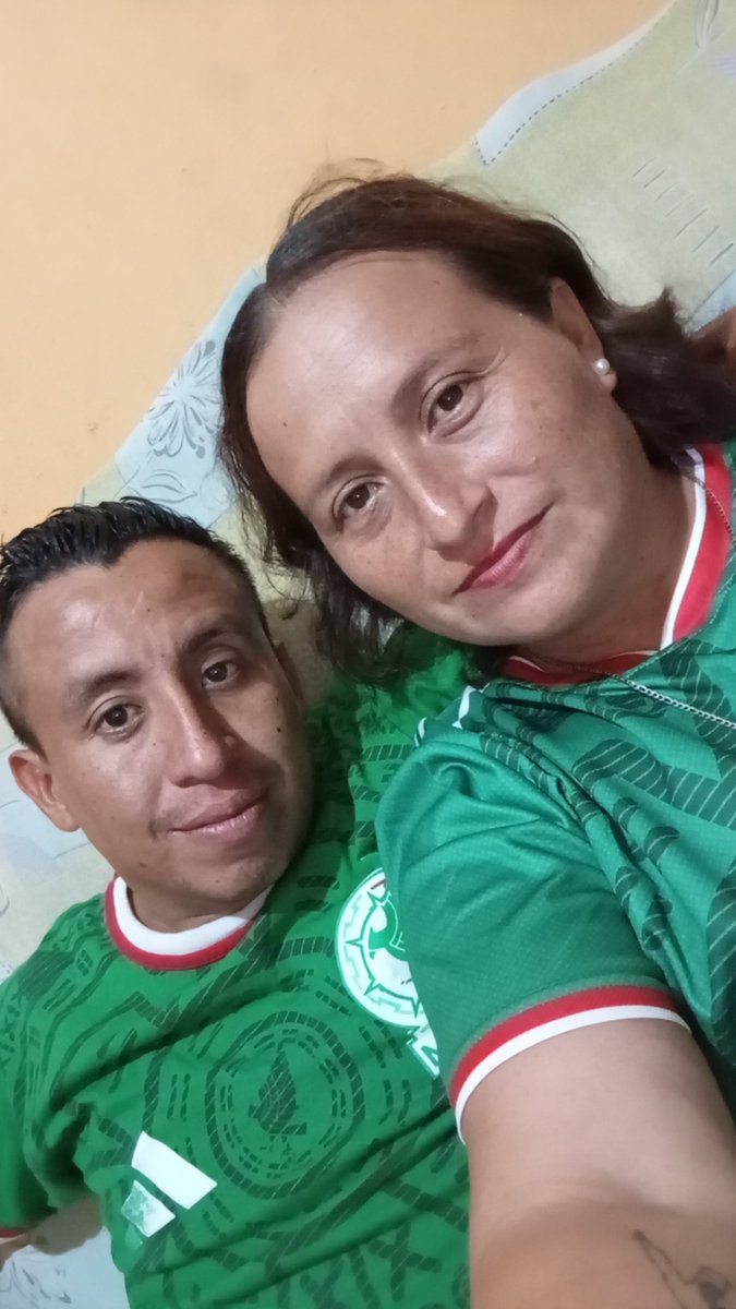KoframF's tweet photo. @TUDNMEX los mejores @MiCanal5
#LaEraDeRafa memo t amamos https://t.co/A003Rxsv8F