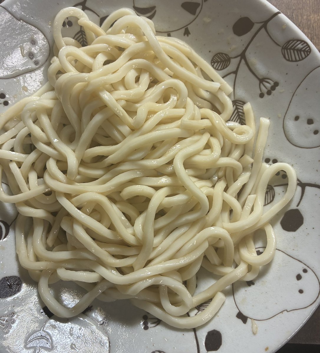 Tr4k1Y4's tweet photo. #日常垢

初めてうどん料理作りました！めんつゆと醤油使いました、美味しかったです🩷 https://t.co/olZwmMWory