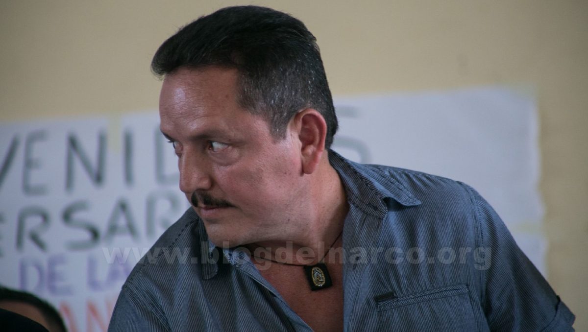 blogdelnarcomx's tweet photo. Fuerte operativo de Fuerzas Federales en una vivienda de Tepalcatepec, Michoacán, desata rumores de detención de Juan José Farías Álvarez "El Abuelo", LEE MÁS AQUÍ 👇👉 https://t.co/hsc0m9THn4 https://t.co/XP1rrVPEcH