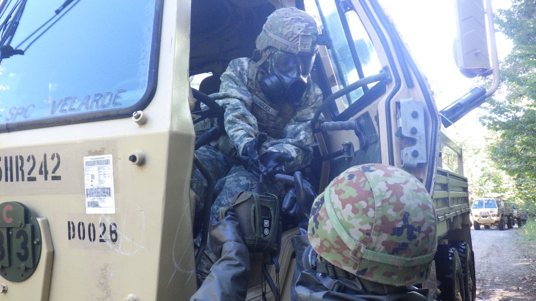 jsdf_gcc_cnbc's tweet photo. 中特防は令和８年度米豪陸軍との実動訓練「オリエント・シールド26」において車両除染訓練を実施しました。車両の特性に合わせた除染を実施し任務を達成！To Greater Heights!中特防!!#陸上総隊 https://t.co/sFX4u1TqRd