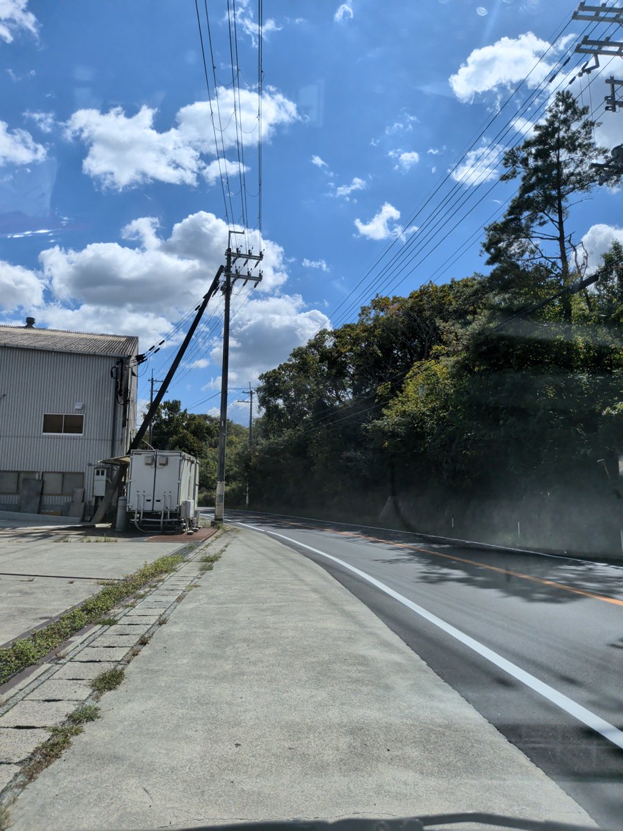 junstnicholasg1's tweet photo. ＃ジョイチュン
路肩に車停めて休憩中にどうもです https://t.co/EjCTgb20qt
