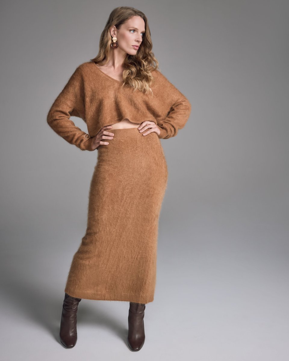 JanesVanity's tweet photo. Chic, cozy, and totally unique, Raev was one of our favorite finds from our 2026 buying trip to Paris. These fluffy brushed Mongolian cashmeres are unspeakably soft, and the twist on classic designs effortlessly wearable with any number of things in your existing collection. https://t.co/8X81Q22dfj