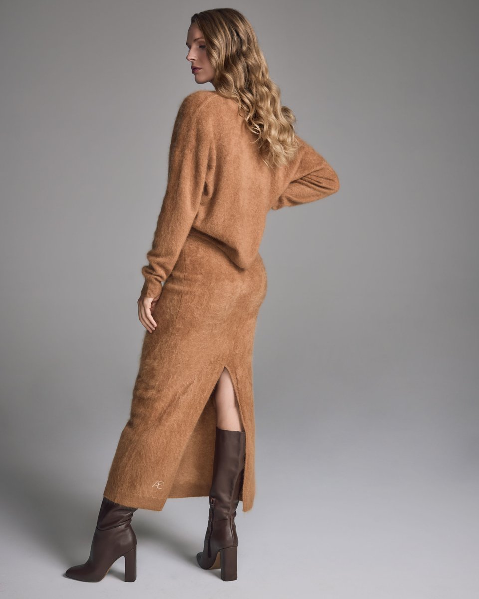 JanesVanity's tweet photo. Our goal across all our collections is pieces that feel as phenomenal as they look, and this designer offers exactly that. Shop now > https://t.co/M5lwJSwINZ https://t.co/mq0LgL3UaS