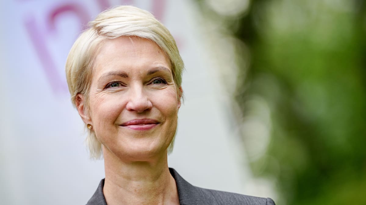 welt's tweet photo. „Sie wird versuchen, die SPD auf links zu drehen“ – Warum die Union Schwesigs Einfluss fürchtet https://t.co/6BJGIJVS10 https://t.co/3luRTKtx5Z
