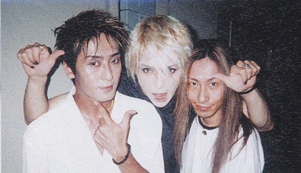 IdQzs's tweet photo. GACKT 1999 https://t.co/3L111xuf2H