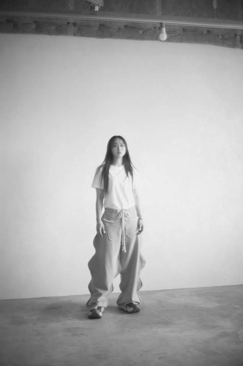 oricon's tweet photo. 荒井麻珠、「Maajuu」（まじゅ）に改名
新たにデビューし新曲リリース【コメント全文】
https://t.co/ks3zFHr7FD
⠀
10代からLittle Glee Monsterのメンバーとして活動。リトグリを卒業後、約2年間の充電期間を経て、2019年より本名「荒井麻珠」としてソロ活動をしていた。 https://t.co/MjGzd9U85s