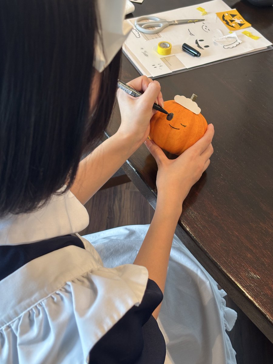 patricia__maid's tweet photo. ハロウィンのことしか考えられなくなるのです https://t.co/BHy29bVEN9
