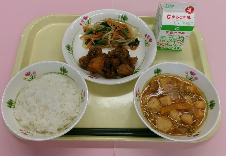 tonami_city's tweet photo. １０月７日の給食 -  https://t.co/ERW8ekpDOT https://t.co/90FFTG2cLG