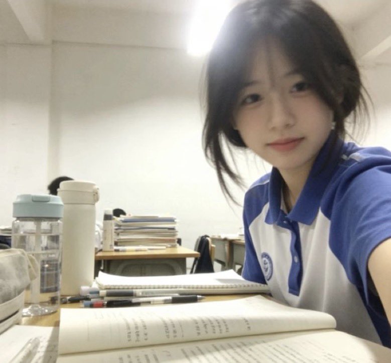 khoapham997's tweet photo. 高中生…我真的不要 🚪  

真的给b看 不信你试试 

流言111直接给！！ https://t.co/yFoq8Y6eEC