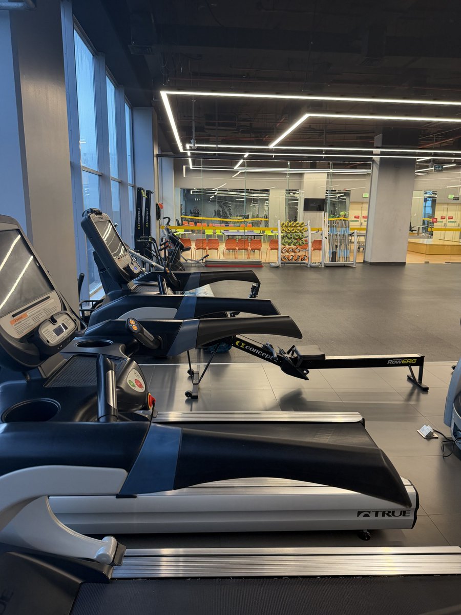 Brakimow's tweet photo. Recovering from yesterday’s losing streak by hitting the gym clearing my mind Im having bad habit of over trading I need to get rid of it in order to succeed. https://t.co/6W2vLumxPN