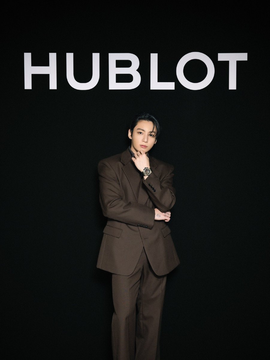 JeonJungkook_BR's tweet photo. Jungkook para a Hublot em Tóquio⌚️

#JUNGKOOKxHUBLOT https://t.co/qxTzNzMtwC