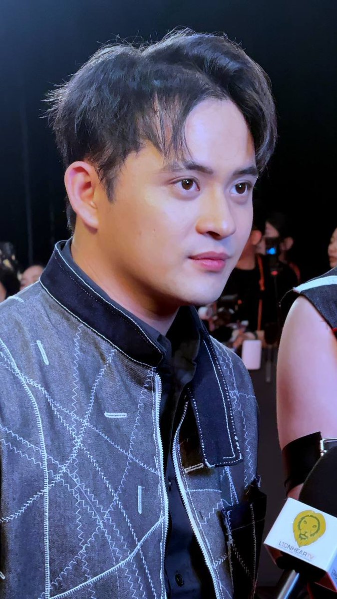 SoundCheckMNL's tweet photo. 10 out of 10 face cards! #Bgyo @bgyo_ph @BGYO_Akira @BGYO_Gelo and @BGYO_Mikki at the #FMAs red carpet #FilipinoMusicAwards 💫 https://t.co/gVVLZpXkud