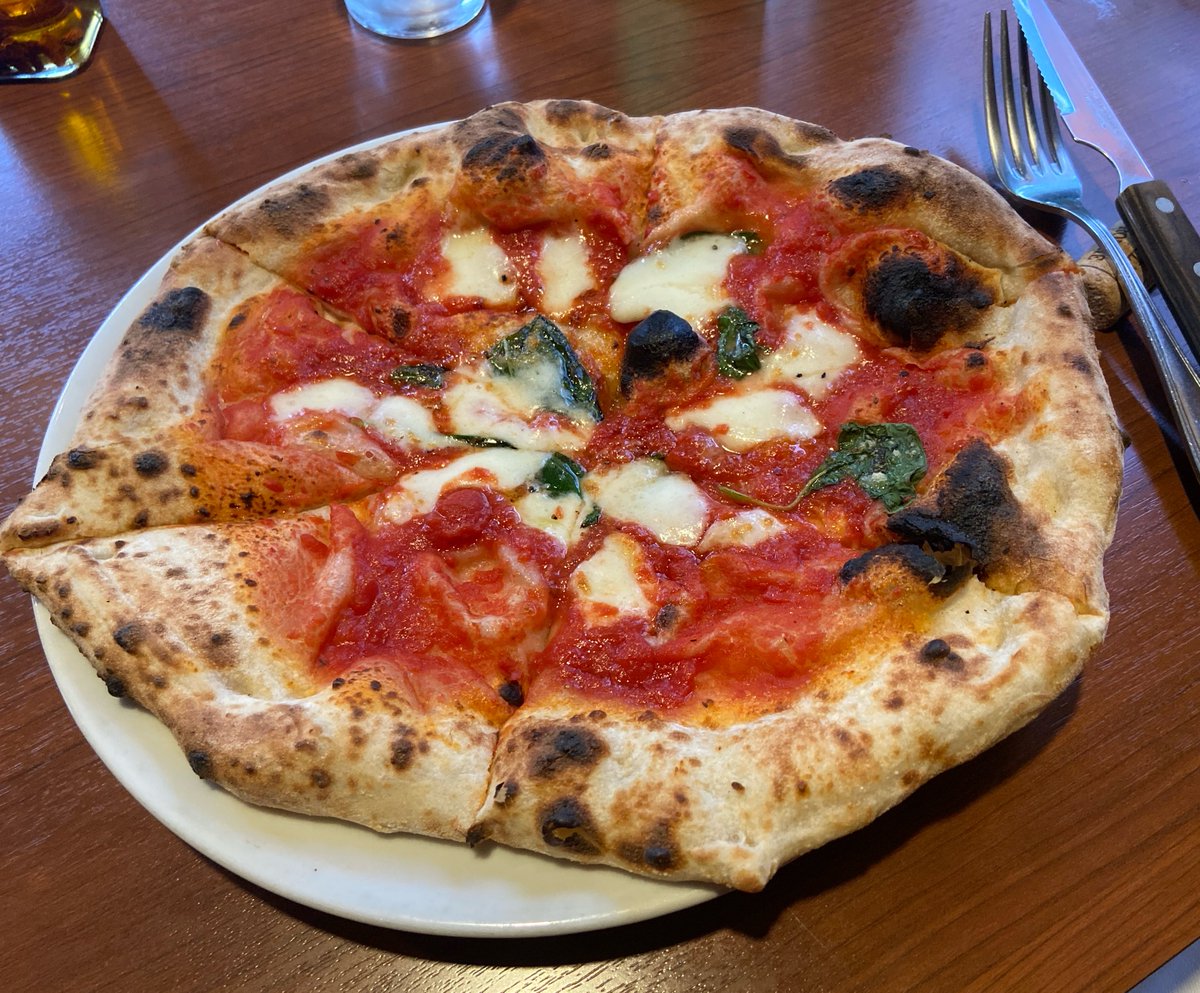 matk_59's tweet photo. Good afternoon🌞
昨日の関西freshのあがってる写真を確認しながら、お昼はマルゲリータです…🍕 https://t.co/0fLeqm9A2f