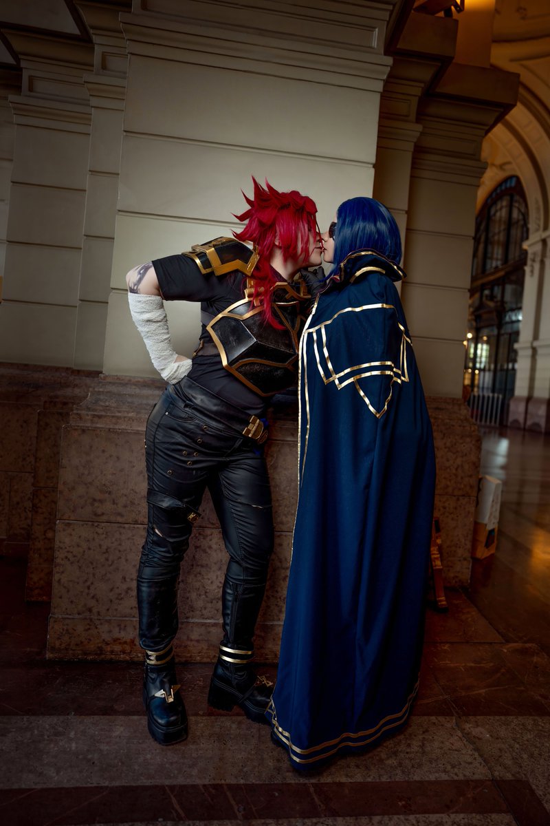 AlecVolkov's tweet photo. Photos from Caitvi duo with @Neinilla_cos have finally arrived.

These cosplays are 100% inspired by @explodikid art. https://t.co/NHb158b40J