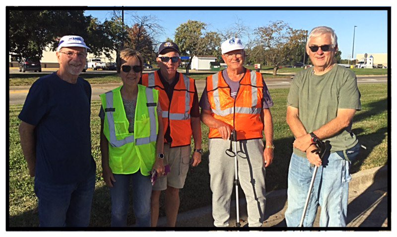 AMBirds_Decatur's tweet photo. Kiwanis Early Birds Road Clean-Up crew tackled along Business 51 North between Mound Road and I-72.  Thanks to: Dan Gaumer, John &amp; Delene Pulley, Dave Zindel, Dave Troike, Dan Basnett, Marty Hipple, Bill Meyer, Chuck Zweck, Kristi Mullinix, &amp; Doug Warren and his Grandson Josh. https://t.co/h17GC9cDXJ