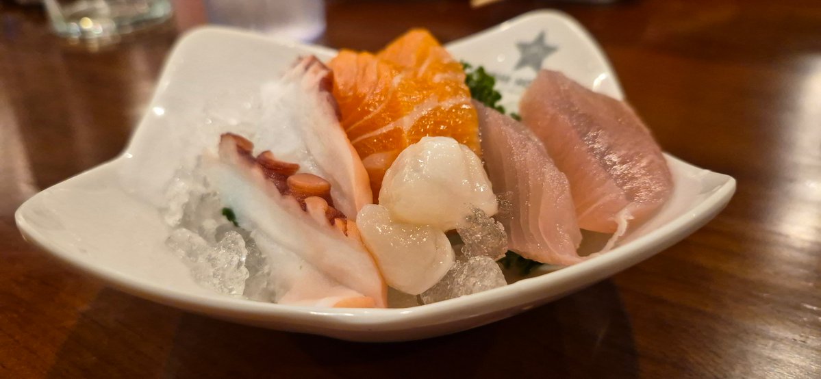 Mr__Strings's tweet photo. sushi https://t.co/h9N0DJbq21
