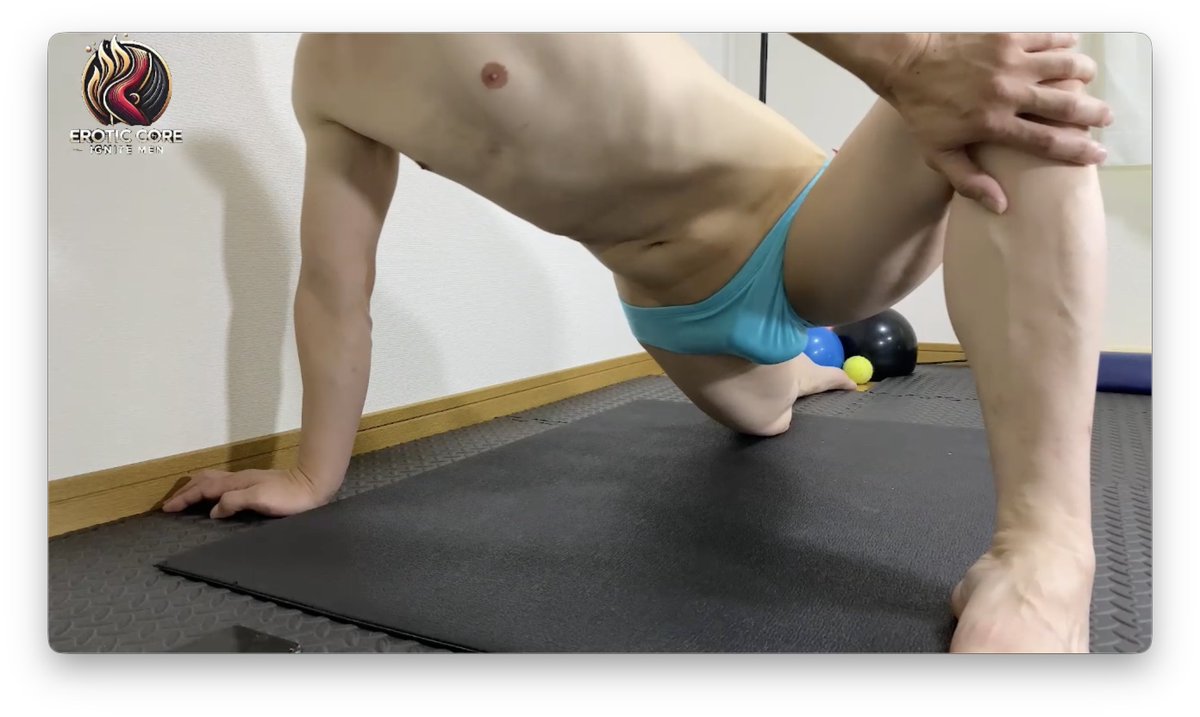 EroticCoreX's tweet photo. A different angle. A closer look.
Today’s hip extension stretch from another perspective.
The front angle is available on OnlyFans.
#MalePerformance #HipMobility https://t.co/Hy1s7lO8xx