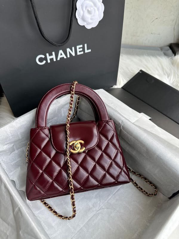 beautyvibes65's tweet photo. Which one is best I have all three https://t.co/wE6UNKQ7XP