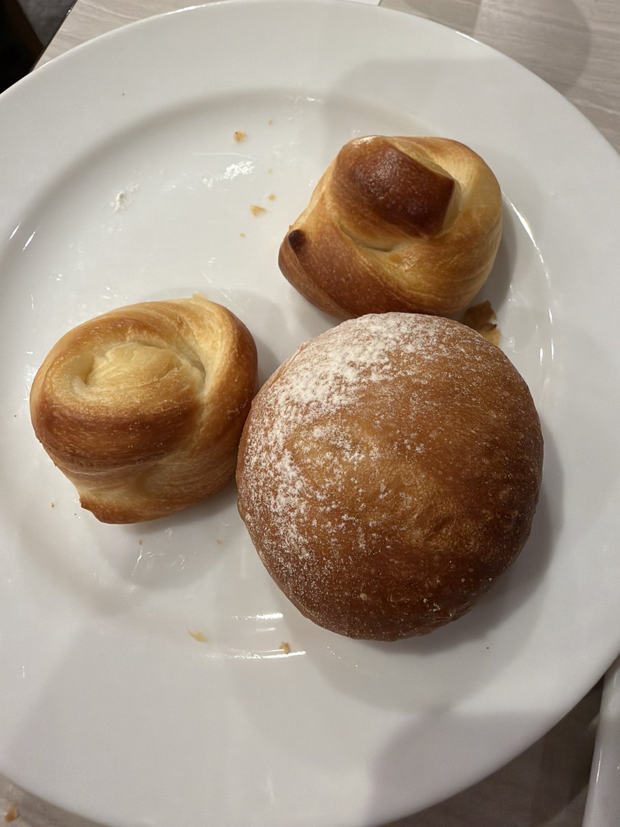 maria19990806's tweet photo. 美味しかった( *ˊᵕˋ*) 〜ᐝ久々のコース的な料理はいいわね💕︎ https://t.co/SxJ8eiUg9A