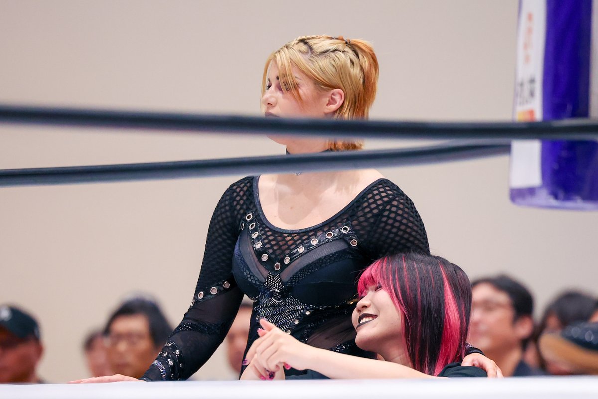 rinrinsky's tweet photo. どことなく母娘に見えなくもないビーさんと吏南さん
2026.9.26 スターダム大阪大会@ ATCホール
#BeaPriestley
#吏南
#HATE
#STARDOM https://t.co/T2NUPNX7vX
