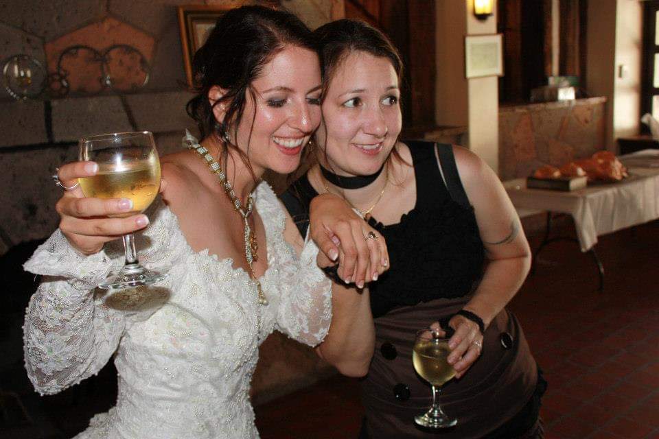 BecomeCGPro's tweet photo. My best friend since we were four, Dana King, had a stroke at 46. It affected her speech and arm sensation, putting her livelihood as a jeweler at risk. Please help with her medical bills and speech therapy by donating or sharing. ❤️

https://t.co/6VqbvY5n8w https://t.co/11hej2MeqE