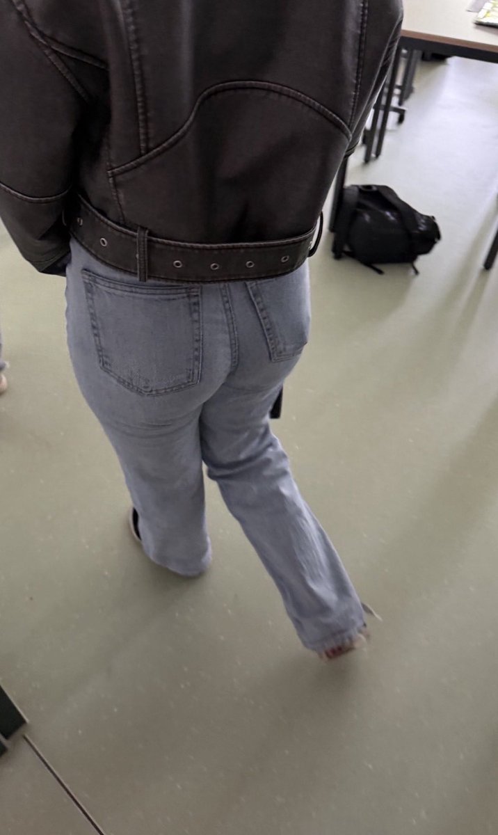 Felixbaumxvvp's tweet photo. @Dragon_griff Big white ass https://t.co/0byAZvdfBL