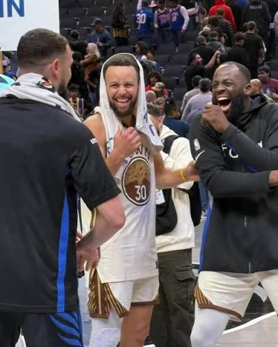 LelouchJaimes's tweet photo. @baby_face_goat You think he seen this? 😭 https://t.co/ma03zA2IyW