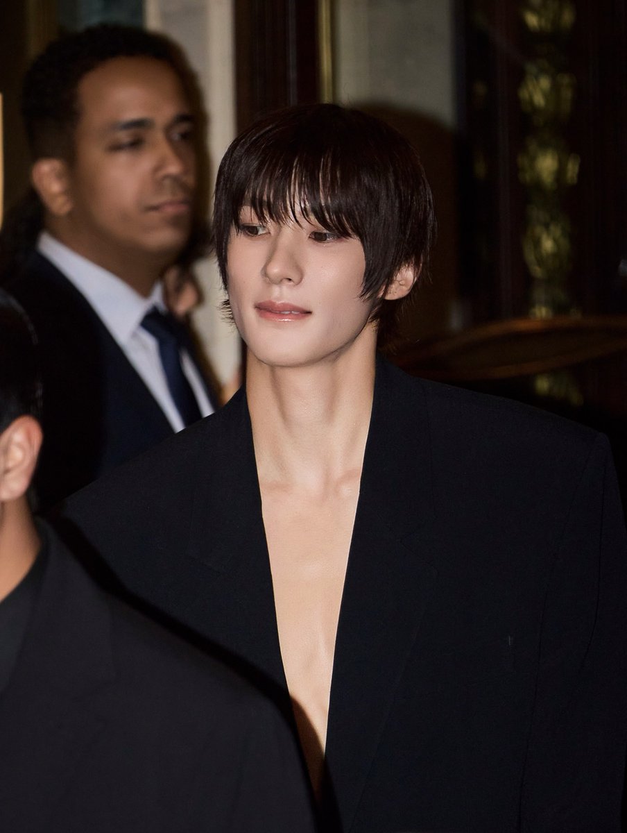 wbatcom's tweet photo. #ANTONxSaintLaurent #ANTON 
@YSL https://t.co/X9Q3b3CSHV