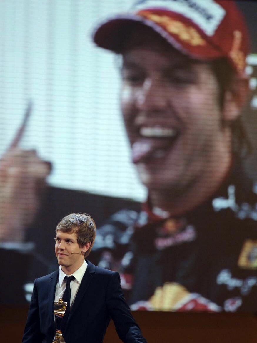 scncbiatch's tweet photo. get to know me (f1 edition) 🏎️

- WDC in my birth year 
- birth month 
- fav retired driver 
- my age https://t.co/5D8TdbYqpi