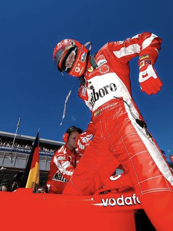 scncbiatch's tweet photo. get to know me (f1 edition) 🏎️

- WDC in my birth year 
- birth month 
- fav retired driver 
- my age https://t.co/5D8TdbYqpi