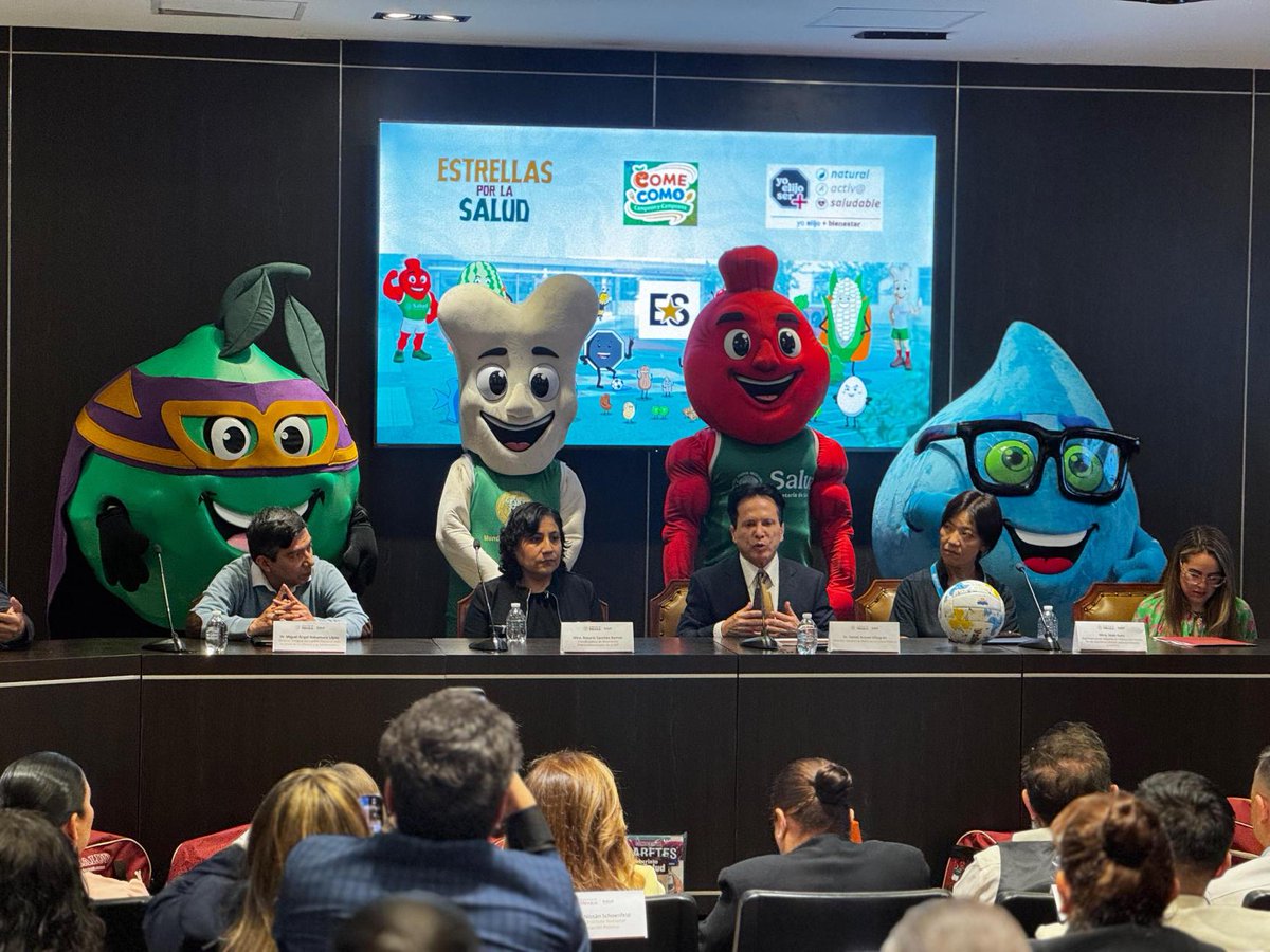 UNICEFMexico's tweet photo. Para lograr cambios que perduren, hay que entender qué motiva las decisiones, qué barreras existen y escuchar a niñas, niños y adolescentes.

Sus voces son clave para construir mensajes y soluciones que respondan a su realidad. https://t.co/Snra5lKKRZ