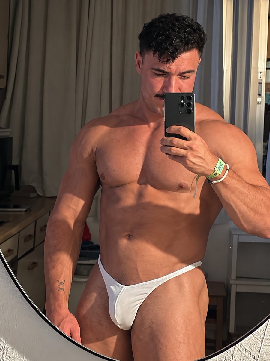 mattkmacho's tweet photo. got this white one today https://t.co/KMOOSKtQzT