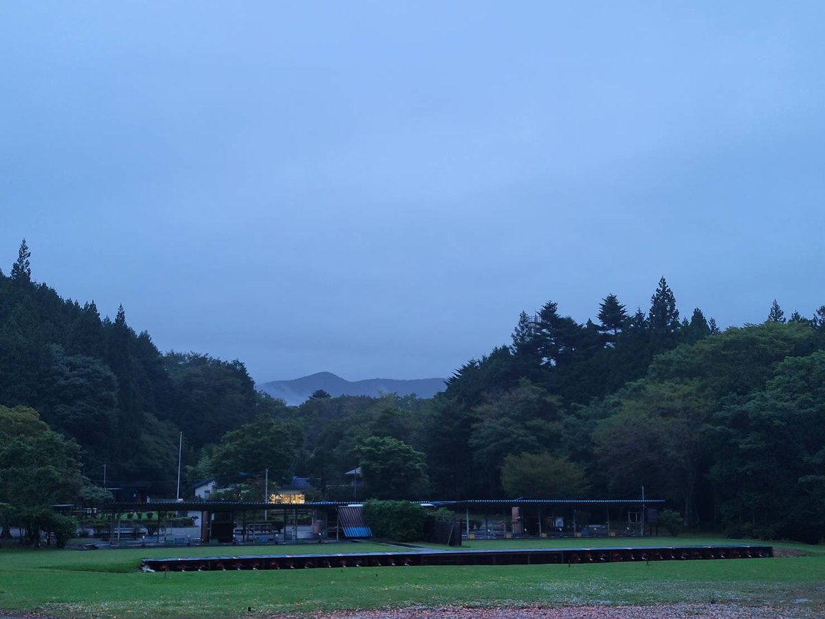 suyamashooting's tweet photo. おはようございます🌧️
9月30日（水）今朝の須山情報です。
天気　雨☔
気温　16℃
風　　微風
本日は全面空いています。
9月も今日で終わりです。
〆の射撃練習にいらして下さいませ。

本日も皆様のご来場スタッフ一同心よりお待ちしております。 https://t.co/81kcoj2u5B