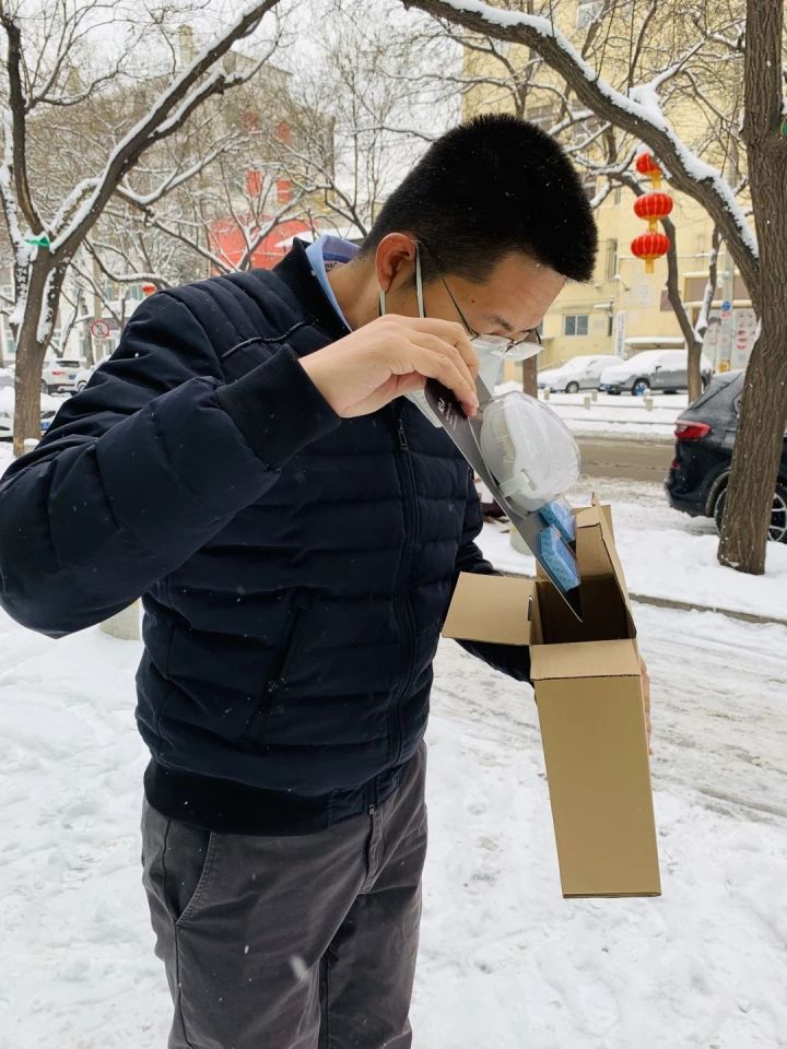 j_briggs_37_51d's tweet photo. [This morning, I suddenly coughed nonstop—what a sudden fit! Did I accidentally touch that weird rectangular object]， https://t.co/KTTZPm9zfG
