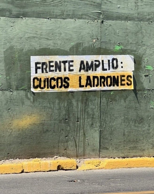 D_2DJ's tweet photo. @elfrente_amplio Para parar, primero tienen que TRABAJAR CDSM!!! https://t.co/cfCNnB1fks
