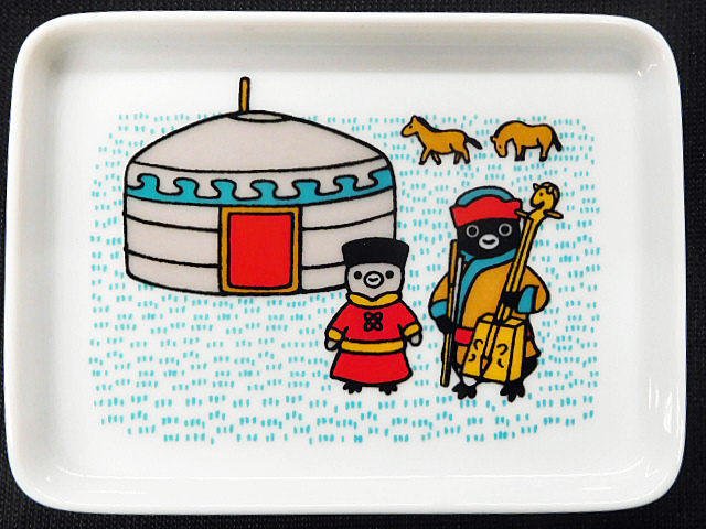 pingu651's tweet photo. 2017年有隣堂開催「さかざきちはる 冬の小さな展示」でお迎えした角皿「モンゴル」
世界旅行シリーズの24作品目(最終)です
#さかざきペンギン https://t.co/ms9jVZl1n4