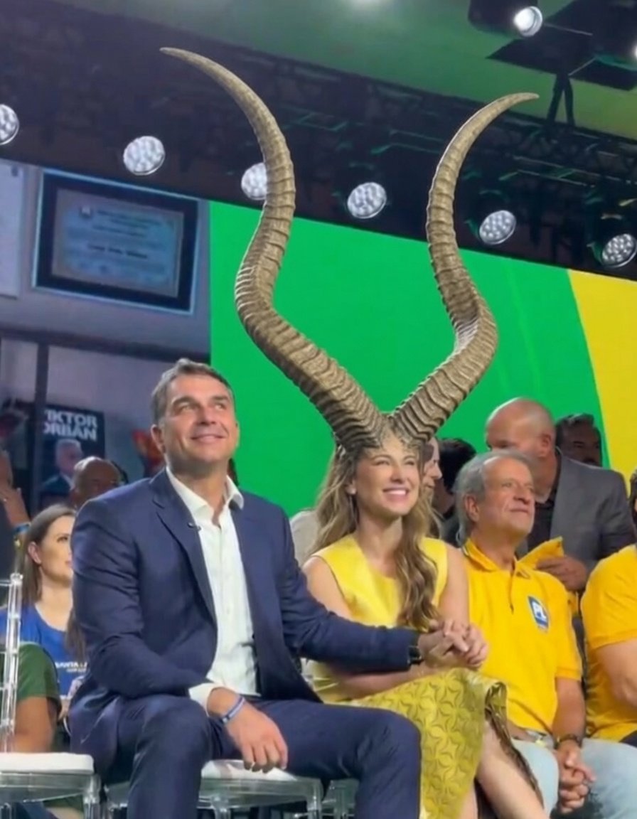nicolaufuria's tweet photo. Essa imagem é real? BOLSORUBA https://t.co/Cns7TlAMQo