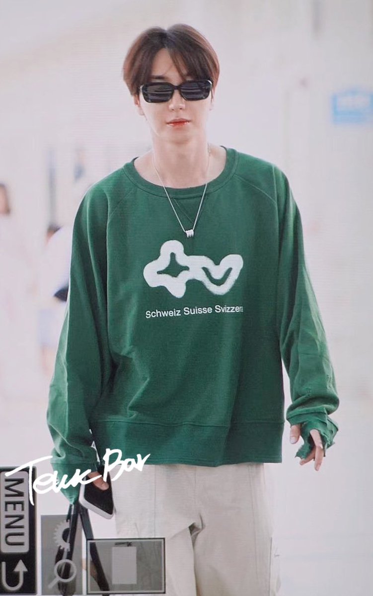 TeukBar's tweet photo. 260930 인천 출국✈️ PREVIEW 

#이특 #LEETEUK
#イトゥク #利特
#슈퍼주니어 #SUPERJUNIOR
@special1004 https://t.co/xCzADzFPWq