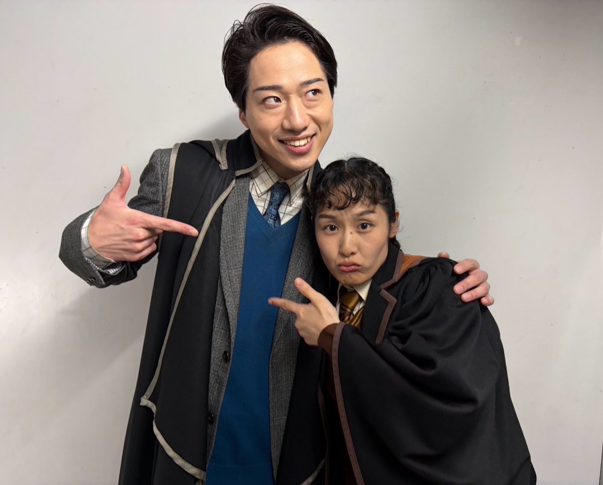 CantoKeiko's tweet photo. おはようございます！

今日は加茂氏の千秋楽。
共演したのは短い期間でしたが、魅力を知るには充分でした。
舞台上の安心感と、真顔で謎の動きをしてくるサービス精神。
千秋楽まで共演したかった！寂しすぎる。

今日、わたしはお休み😭
皆様、ラスト加茂を存分にお楽しみください！
#ハリポタ舞台 https://t.co/wueIqV4fLB