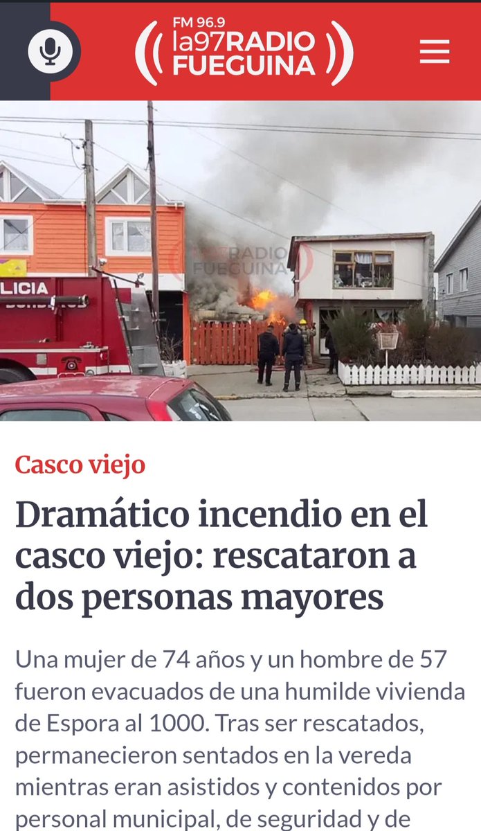 radiofueguina's tweet photo. FUEGO Y DRAMATISMO EN EL CASCO VIEJO DE RIO GRANDE:  Rescataron a dos personas mayores de un incendio que arrasó su humilde vivienda.

https://t.co/oJzmEGBS4W https://t.co/9m57lwXHsJ