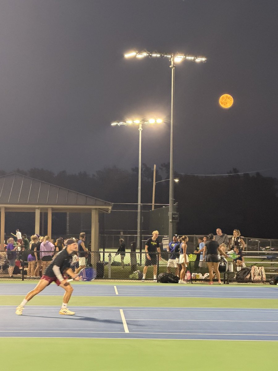 MsideUTennis's tweet photo. Great competition all around in the largest region in NAIA tennis. A weekend to remember for the Stangs. Thanks to Kansas Wesleyan for hosting this @ITA_Tennis event.
#FourFoundations #RedRidge #RunJennifer #PitStops #TrustTheProcess https://t.co/7diNQFU9No